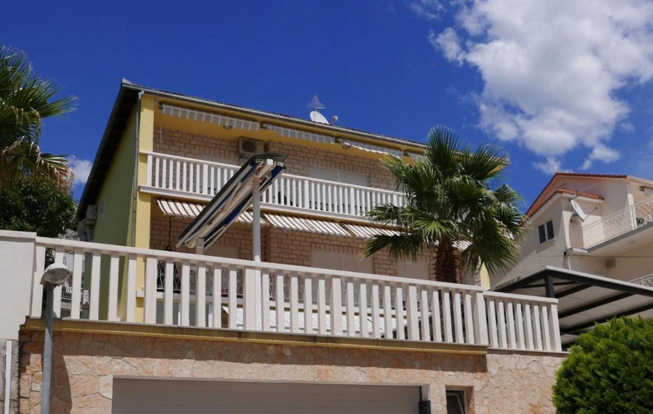 Appartamento Two Palms Duće Esterno foto