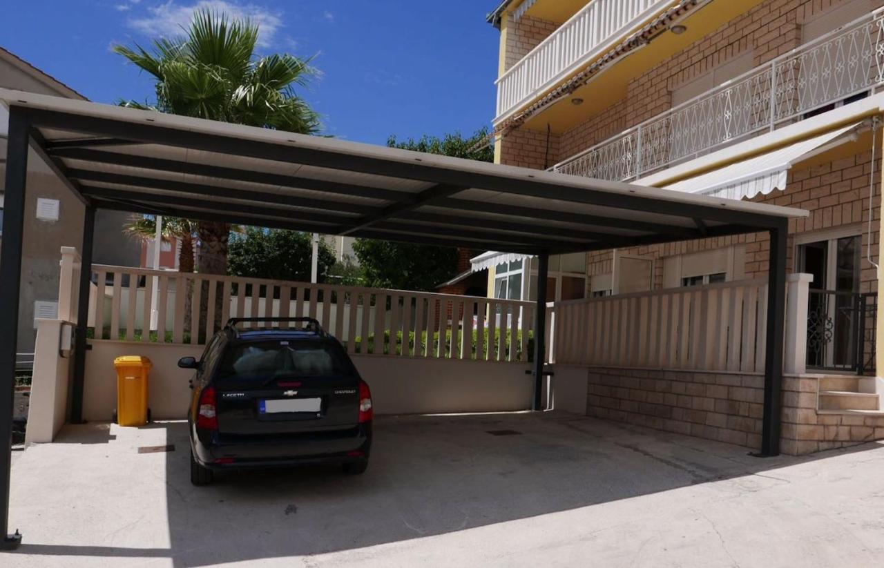 Appartamento Two Palms Duće Esterno foto